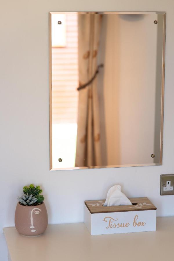 Finest Retreats - Serendipity Lodge Torpoint Dış mekan fotoğraf